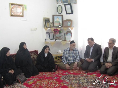 دیدار مدیرکل بانوان و خانواده استان از خانواده های شاهد کردکوی
