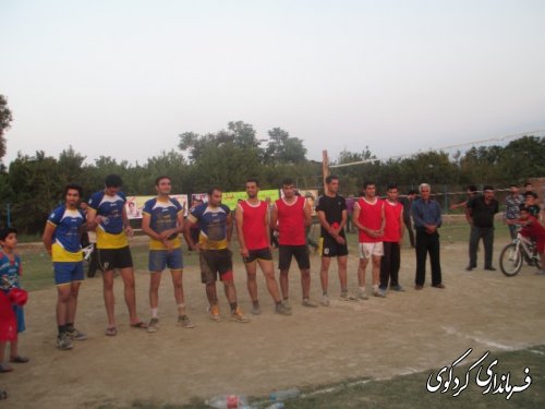 تیم محله ولاغوز شهر کردکوی به نائب قهرمانی مسابقات والیبال دست یافت
