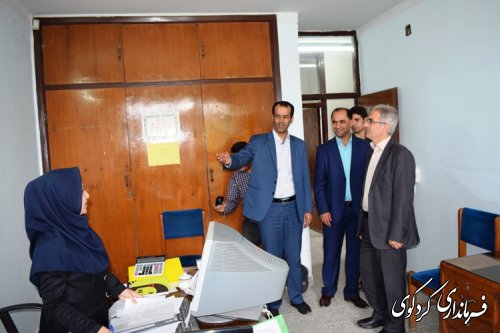 بازدید سرزده فرماندار از ادارات بهزیستی و بنیاد شهید