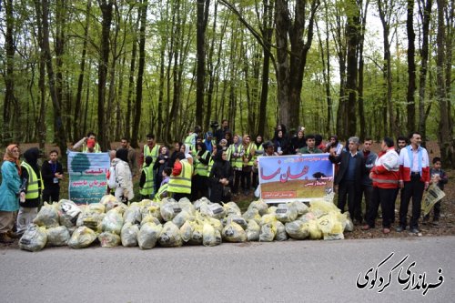 پاکسازی جنگل کردکوی با مشارکت شهروندان(گزارش تصویری)