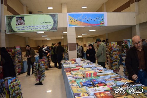 افتتاح نمایشگاه کتاب با حضور معاون فرماندار