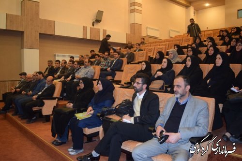 مراسم تقدیر از معلمان نمونه دوره متوسطه شهرستان کردکوی (گزارش تصویری)