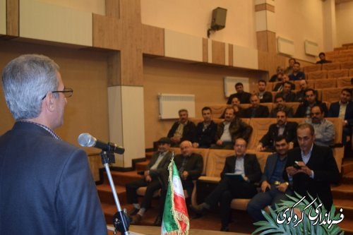 مراسم تقدیر از معلمان نمونه دوره متوسطه شهرستان کردکوی (گزارش تصویری)