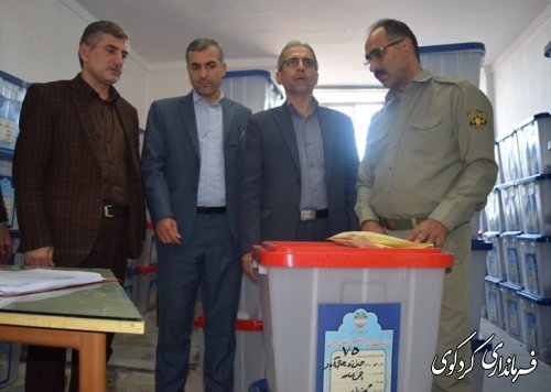 اولین صندوق های رای مرکز حوزه انتخابیه غرب گلستان به محل شعب اخذ رای اعزام گردید