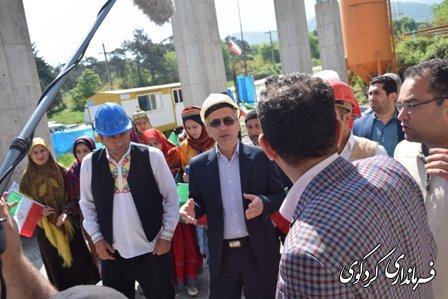 گزارش تصویری از بازدید جمالی فرماندار کردکوی از پروژه های ملی در دست ساختمان شهرستان در قالب برنامه ی تلوزیونی 