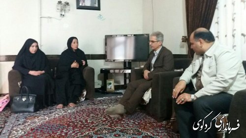 دیدار فرماندار از چند خانواده مددجوی کمیته امداد حضرت امام (ره) کردکوی 