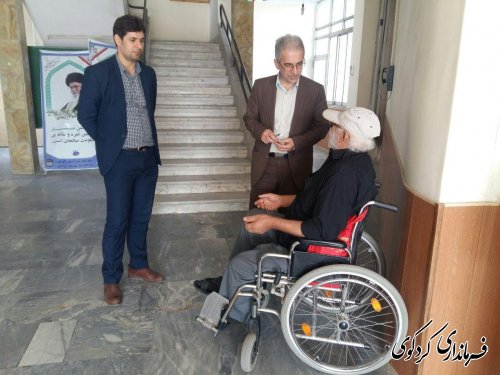 امروز سه شنبه تعدادی از شهروندان با فرماندار کردکوی دیدار کردند