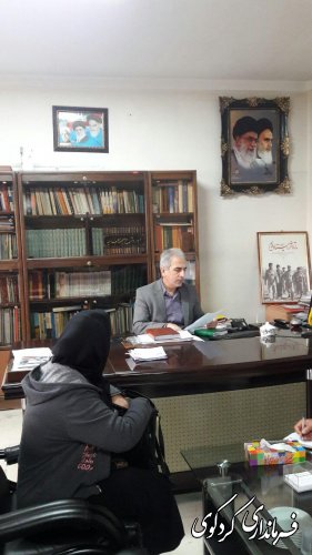 تعدادی از شهروندان با حضور در محل کار جمالی فرماندار کردکوی با وی دیدارکردند.