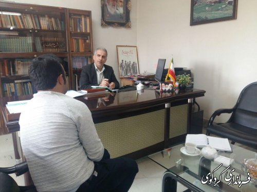 جمالی فرماندار کردکوی،در روز ملاقات عمومی با چند تن از شهروندان کردکوی دیدارکرد
