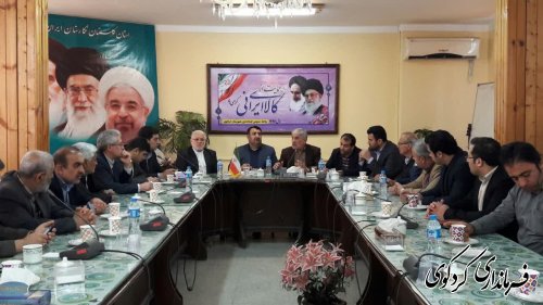 اعضای مرکزی اتحادیه انجمن اسلامی استان و شهرستان باقدمنان فرماندار دیدار وگفتگو کردند