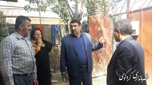بازدید قدمنان فرماندار کردکوی باتفاق مدیر بنیادمسکن از خانواده محروم