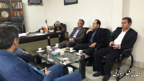  مدیرکل آموزش و پرورش و  مدیرکل نوسازی مدارس استان گلستان با ابراهیم قدمنان فرماندار کردکوی دیدار و گفتگو کردند.
