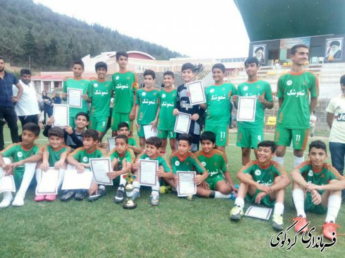 باشگاه فرهنگی ورزشی شموشک کردکوی به مقام قهرمانی نونهالان زير ١٣سال استان دست یافت.
