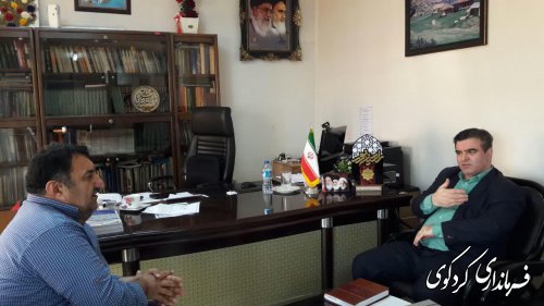 دیدار و گفتگوی مسئول بانک سپه شهر کردکوی با ابراهیم قدمنان فرماندار شهرستان کردکوی