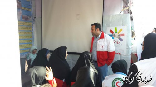 نمایشگاه توانمندیهای امداد و نجات هلال احمر شهرستان افتتاح شد