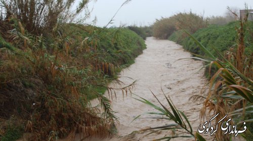 طغیان رودخانه های باعث آبگرفتگی جاده های وخسارات به اراضی کشاورزی شد