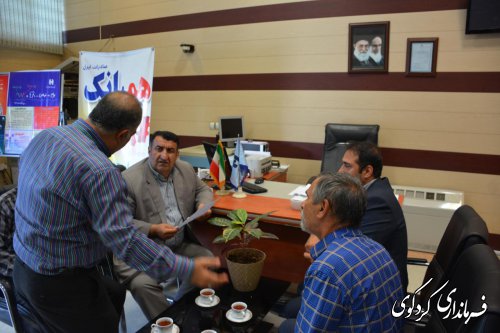 قدمنان فرماندار کردکوی از بانک صادرات شعبه شهرستان بازدید کرد  