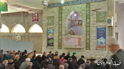 فرماندار شهرستان کردکوی  در نماز عبادی سیاسی جمعه این هفته  در محل مصلی نماز جمعه این شهر حضور یافت. 