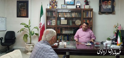 تعداد از شهروندان شریف شهرستان با ابراهیم قدمنان فرماندار کردکوی دیدار و گفتگو کردند .