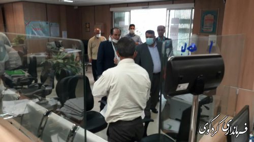 ابراهیم قدمنان فرماندار شهرستان مقارن ظهر امروز  بصورت سر زده از اداره امور مالیاتی شهرستان بازدید کرد.