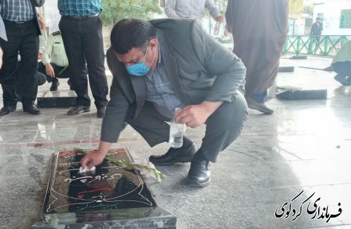 به مناسبت هفته نیروی انتظامی آئین غبار روبی و عطر افشانی گلزار شهدای شهر کردکوی