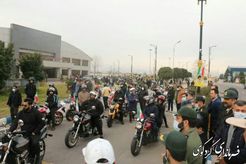 رژه ی یگان موتوری جشن پیروزی انقلاب برگزار شد 