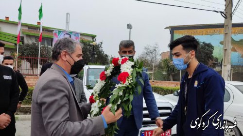 فرماندار کردکوی از قهرمان پرش سه گام کشور استقبال کرد