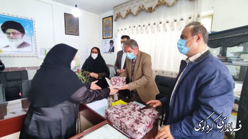 دکتر مولایی فر فرماندار کردکوی  از مدرسه های سطح شهرستان بازدید کرد