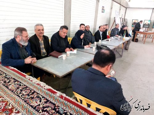 نشست  میز ارتباط مردمی  مدیران دستگاه‌های اجرایی در مصلای نماز جمعه برگزار شد