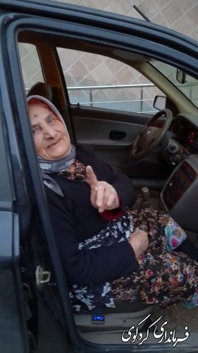 پیرزن 111 ساله کردکوی در انتخابات کردکوی شرکت کرد